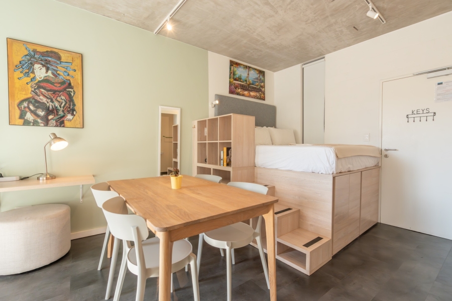 1 Bedroom Property for Sale in Sea Point Western Cape